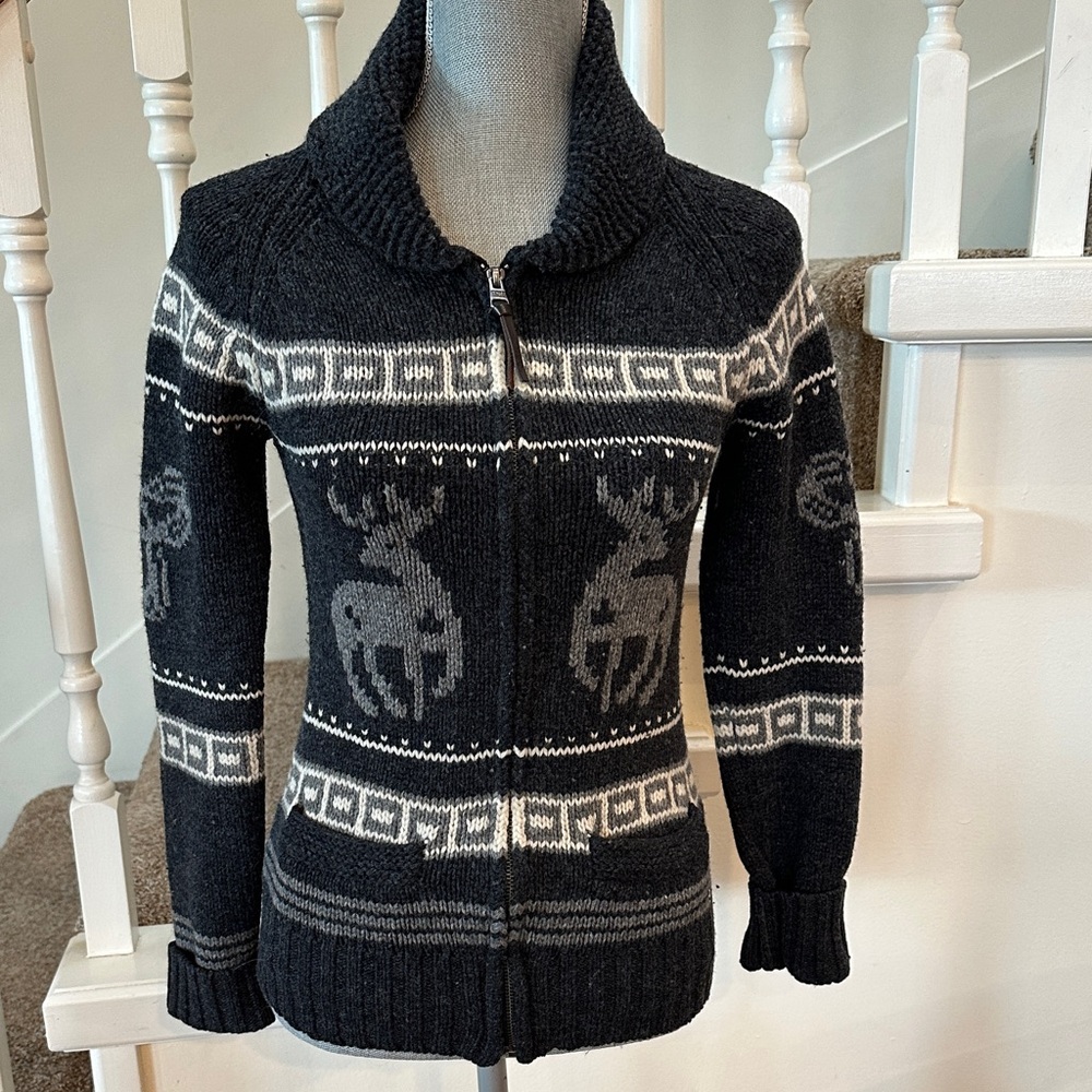 TNA lambs will sea to sky cowichan sweater